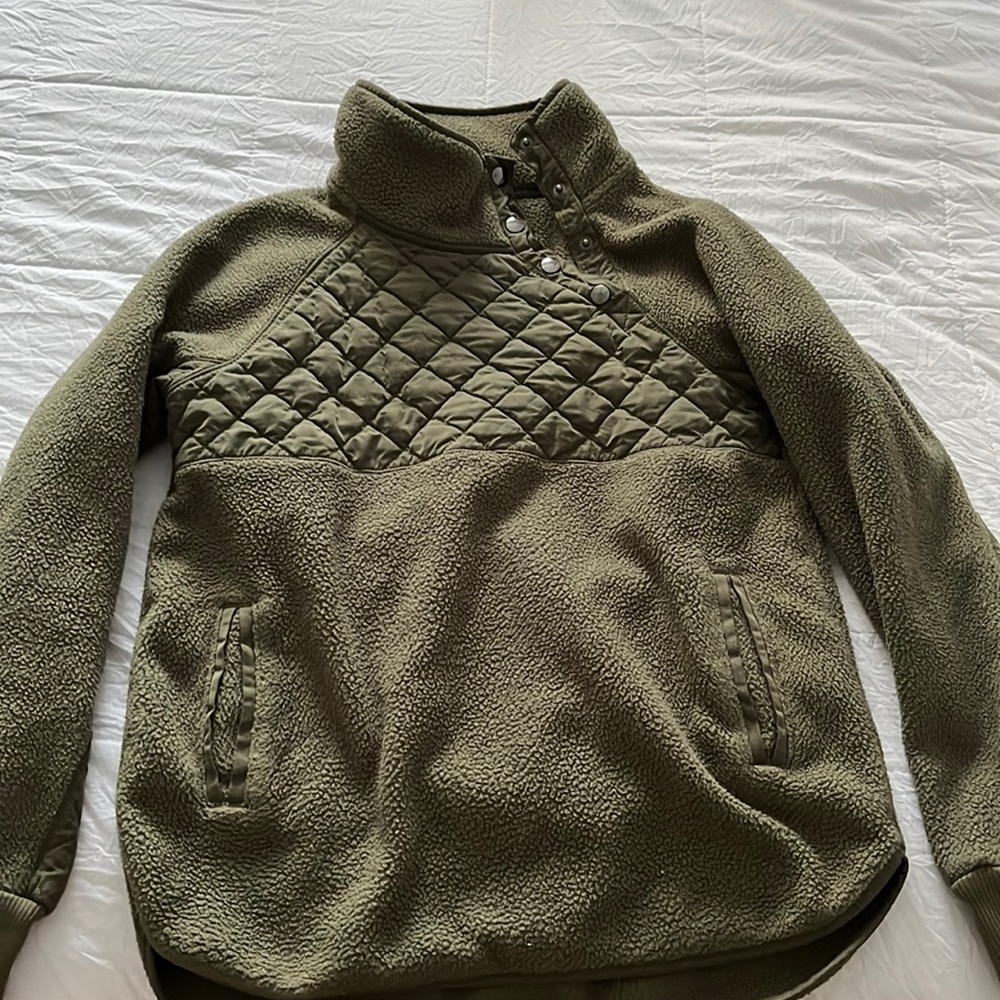 Abercrombie fleece pullover.